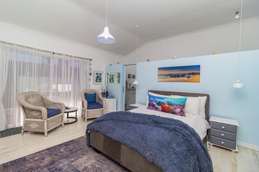4 Bedroom Property for Sale in Grotto Bay Western Cape